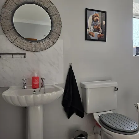 بيت للعطل Ample Town House In Workington, West Lakes, District *