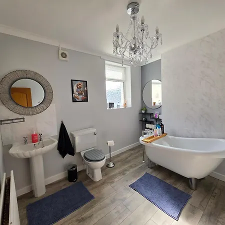 Ample Town House In Workington, West Lakes, District * ووركينجتون