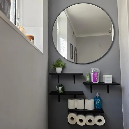 Ample Town House In Workington, West Lakes, District بيت للعطل *