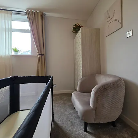 Ample Town House In Workington, West Lakes, District بيت للعطل